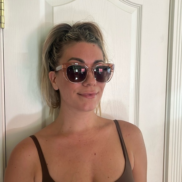 SALT. Serra Pink Gradient Sunglasses Oversized Design - Picture 10 of 17